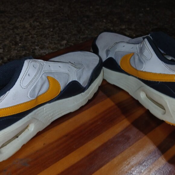 Nike Air Max SC Men's Shoes - White/Grey, Dark Blue, and Gold/Yellow Accents - Picture 4 of 5